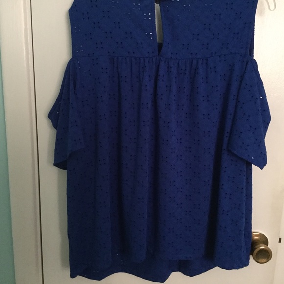 By & By Blue Eyelet Blouse - Picture 3 of 7